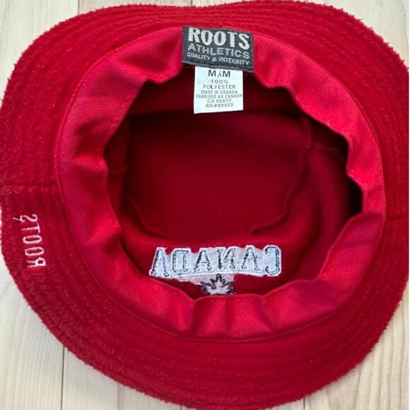 Classic Roots Athletics fleece bucket hat in bold red - Picture 4 of 5